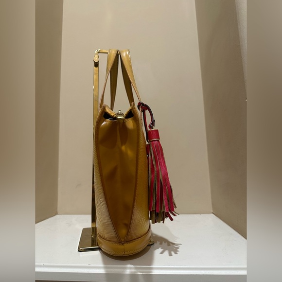 Louis Vuitton St. Jacques Golden Yellow Epi PM Bag - Picture 2 of 11